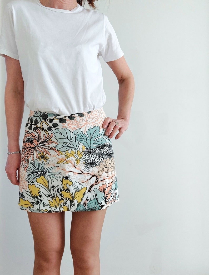 Women's skirt shorts, short cut, high waist, multicolored flower print, linen, trendy, by Mesketa image 5