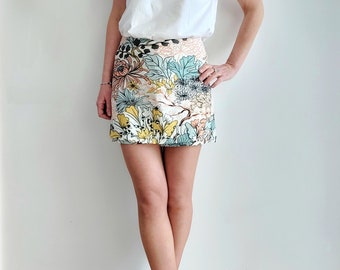 Gonna shorts da donna, taglio corto, vita alta, stampa fiori multicolori, in lino, trendy, di Mesketa