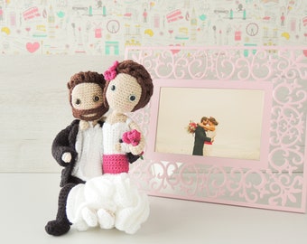 Personalized wedding couple crocheted, bride and groom amigurumi wedding dolls, custom geek wedding booblehead, matching wedding gift