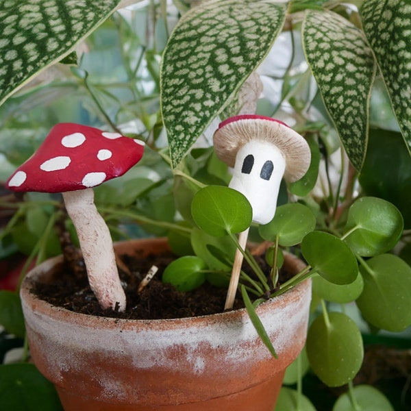 Décoration pour plantes en forme de champignons