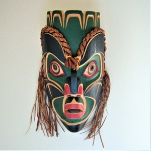 &quot;Nuu Chah Nulth &quot;&quot;Chief of the Under Sea&quot;&quot; Zedernmaske schnitzt indigene Kunst an der pazifischen Nordwestküste.&quot;