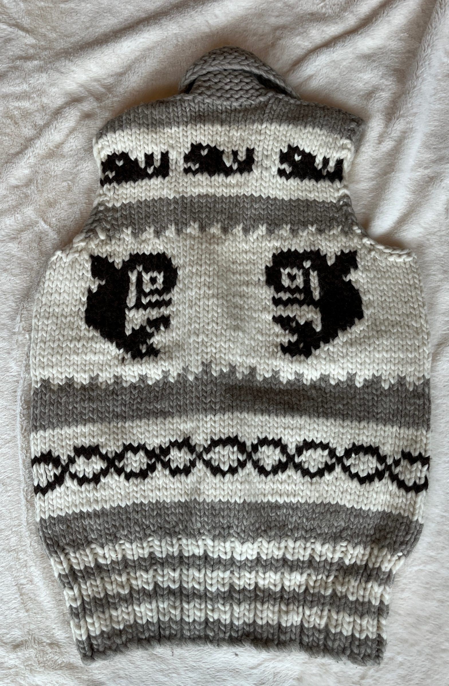 Coast Salish Cowichan First Nation 'whale' Knit Adult Winter