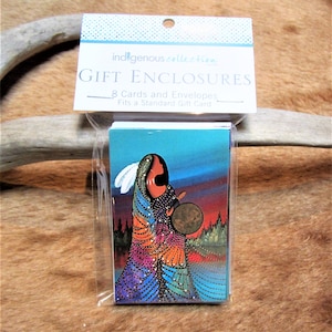 Première nation crie « Aurora Drummer » Petits coffrets cadeaux Ensemble de 8 cartes et enveloppes SubArctic Eastern Woodlands Native Indigenous Art