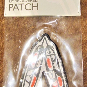 Haida First Nation &#39;Feathers&#39; Iron On Embroidered Patch 2.5&#39;&#39; - 3&#39;&#39; Pacific North West Coast Native Indigenous Art