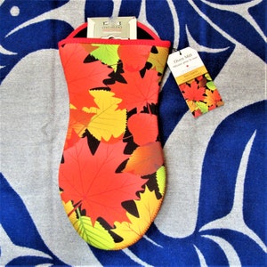 Canadian Maple Leaf Neoprene Oven Mitt West Coast Native Art