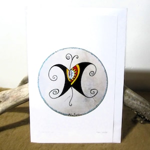 Carte postale d'art autochtone autochtone « Tambour papillon » Première Nation Mi'kmaq 15 x 21 cm