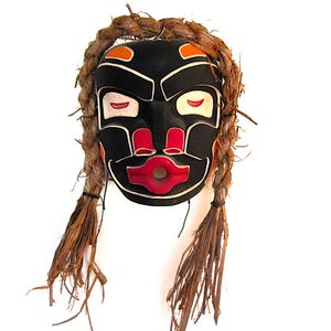 &quot;Kwakiutl First Nation &quot;&quot;Tsonokwa&quot;&quot; Zedernholzmaske, die pazifische Nordwestküsten-Ureinwohner-Wand-Kunst-Geschenk schnitzt.&quot;