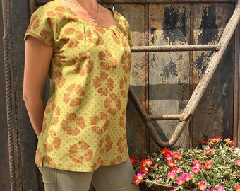 Organic cotton blouse dyed with herbs and plants of the ayurvedic tradition- Short sleeves summer top