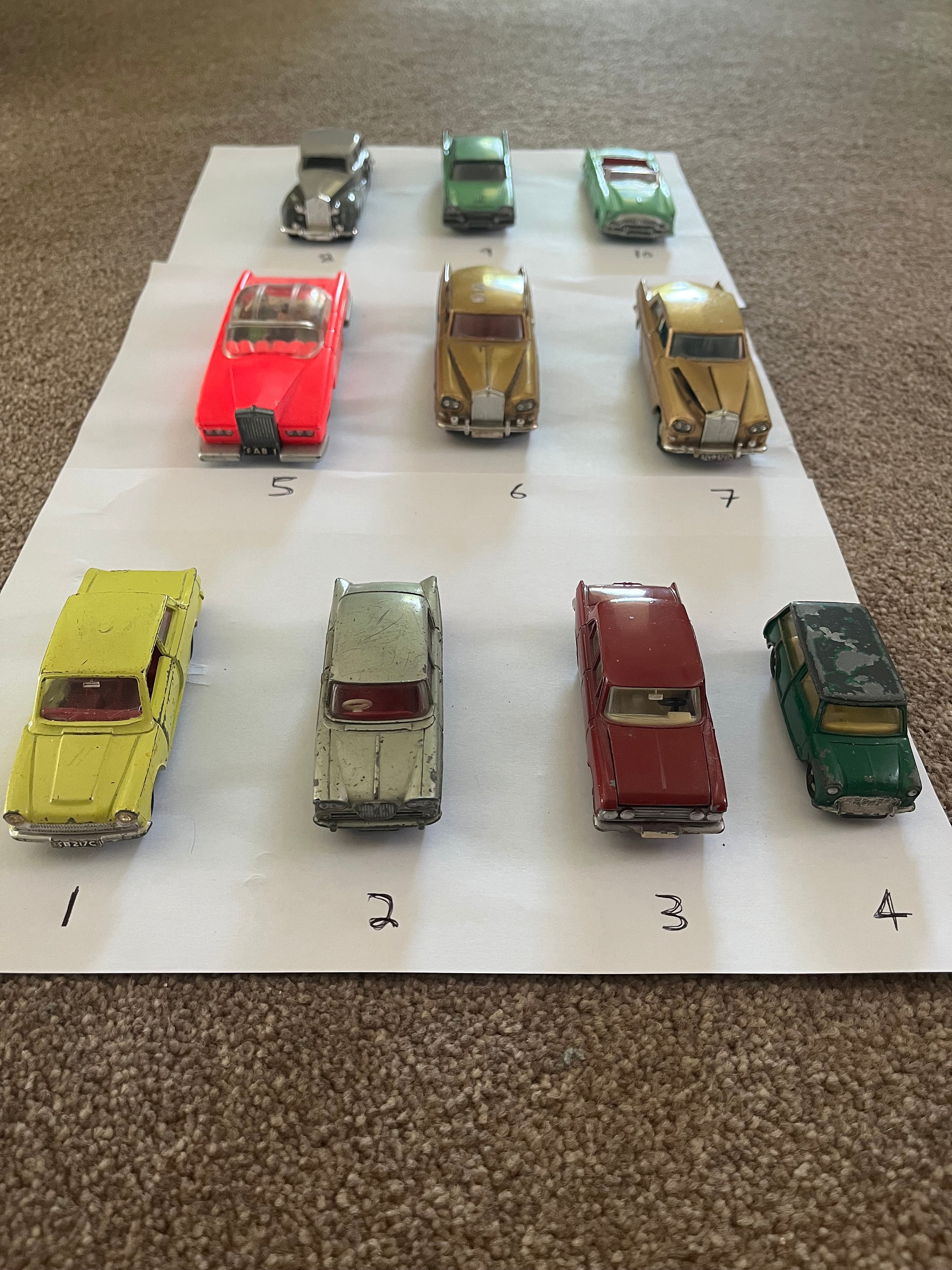 Dinky Toys ヴィンテージカー - ドロップダウンリストから選択し