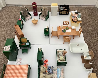 Sylvanian furniture lot with koala family