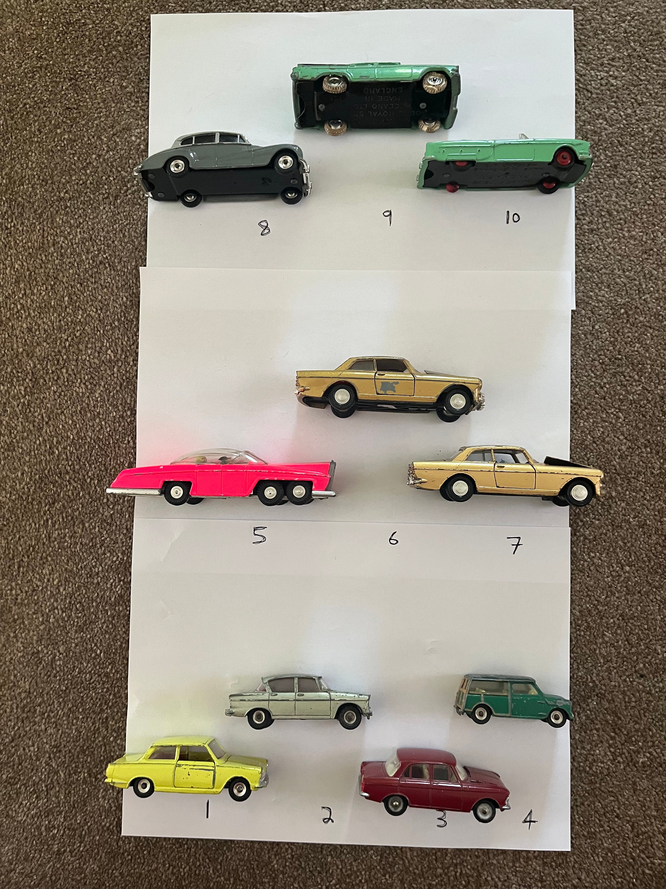 Dinky Toys ヴィンテージカー - ドロップダウンリストから選択し