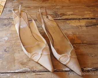Elegant vintage cream colored shoes by Michel Perry, Italy , size 39 slippers, vintage pumps, kitten stiletto heels, gift women, party,props