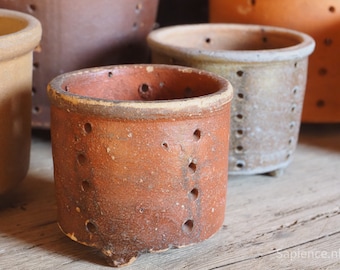 Small handmade antique French terracotta cheese mould on 3 little feet, sandstone, cheese strainer, faisselle mal