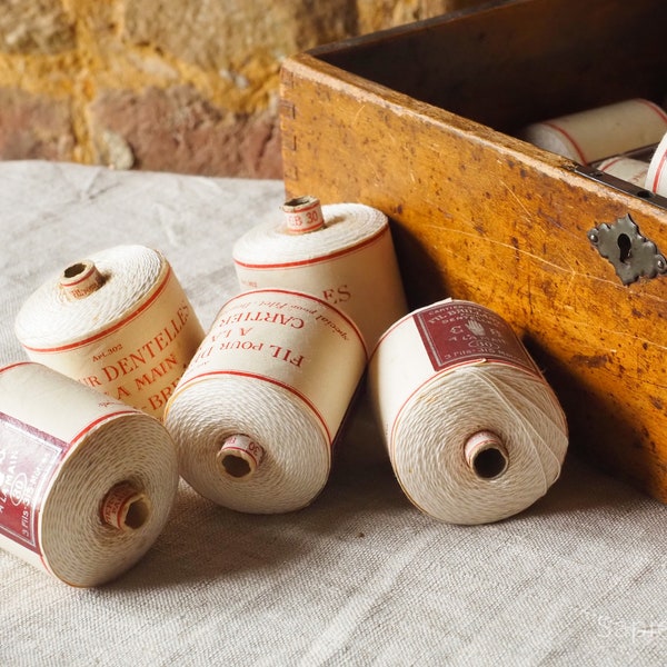 Decorative bobbins, set of 5 antique French Cartier-Bresson spools, cream white thread, dentelle, for decor or sowing projects, gift women