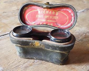 Decorative antique French binoculars in original leather box, opera glasses, theatre glasses, decor only