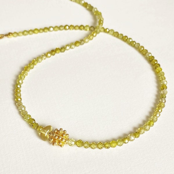 Grüne Kette, Edelstein natürlicher Zirkon, Choker, Goldperle, Turmalin