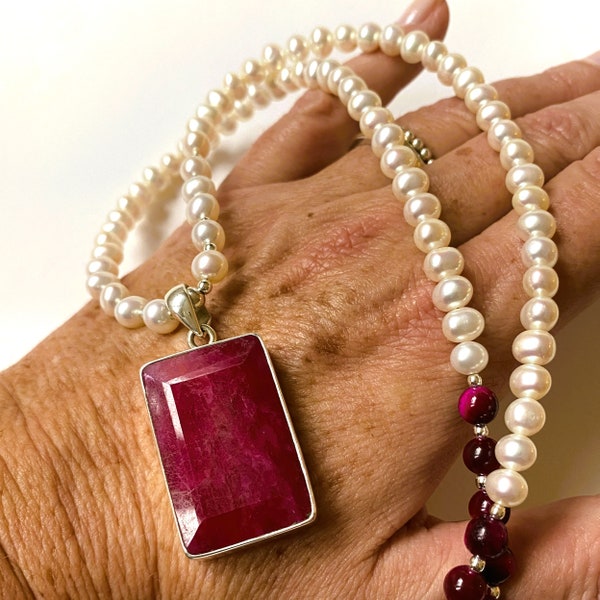 Weiße Perlenkette, großer Rubin-Anhänger, Silber, echte Perlen, Statement Kette