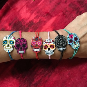 New 1pc Colorful Sugar Skull Stretch Bracelet Day of the Dead Dia De Los MUERTOS calavera Bracelet Sugar Skulls Etsy