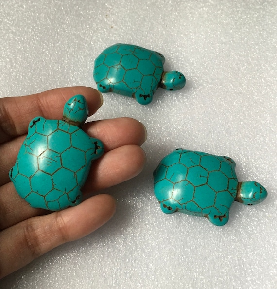Howlite turtle  pendant, jewelry making turtle, natural stone