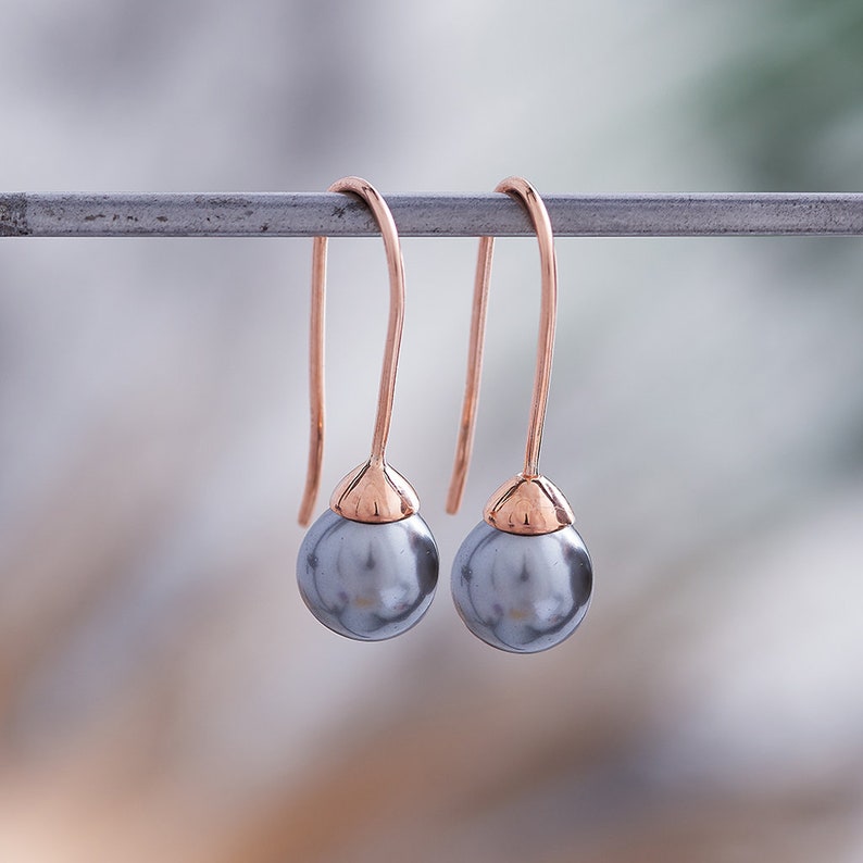 Grey pearl drop earrings in rose gold vermeil, Pearl dangle earrings, pearl earrings for bridesmaids, image 1