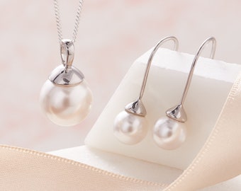Off White pearl pendant necklace and earring set in silver, 30th wedding anniversary gift for her, 50th birthday jewellery set gift