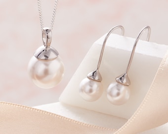 Off White pearl pendant necklace and earring set in silver, 30th wedding anniversary gift for her, 50th birthday jewellery set gift