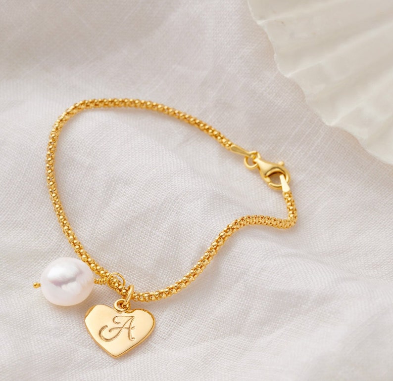 Gold heart charm bracelet with single baroque pearl, Single ivory freshwater pearl gold bracelet, Gold initial bracelet, 50th birthday gift image 3