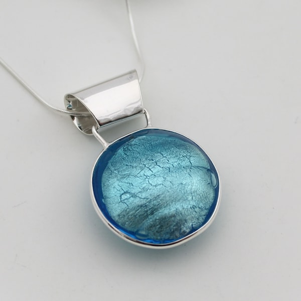 Kreis Anhänger, Handgemachte Halskette, Aqua Blau Anhänger, Murano Glas Kreis, Silber Kreis, Blaues Glas, Geschenk für Mama, Geschenk für Sie