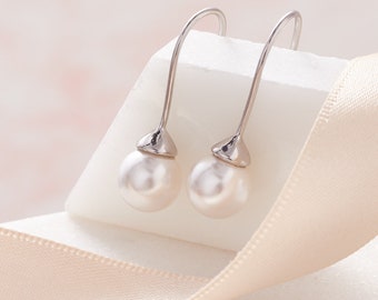 Real silver pearl drop earrings in off white