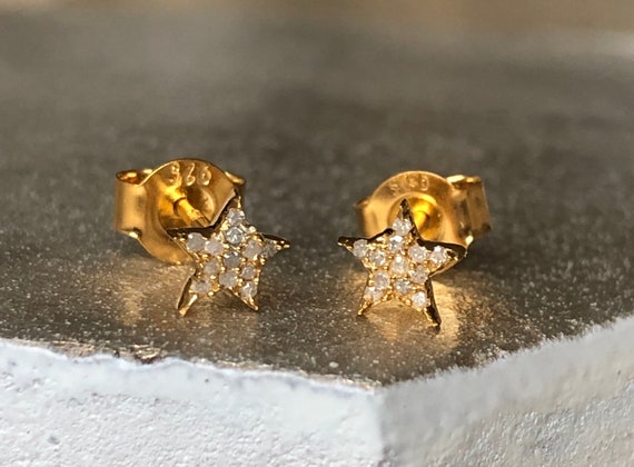 OLE LYNGGAARD COPENHAGEN Shooting Stars Small 18-karat gold diamond earrings  | NET-A-PORTER