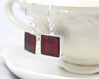 Red Murano glass earrings, Red Drop Earrings, Ruby Anniversary Gift, Ruby Wedding, Red stone, Silver square dangle earrings, 60th birthday