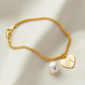 Gold heart charm bracelet with single baroque pearl, Single ivory freshwater pearl gold bracelet, Gold initial bracelet, 50th birthday gift image 1