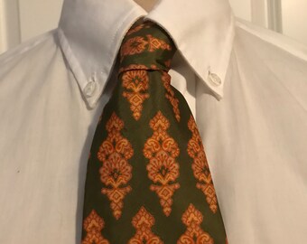 Vintage 1960s Italian Made Tie Green with Orange Design