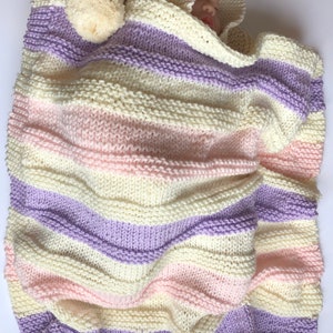 Sweetest Dreams Baby Blanket Knitting Pattern | Easy striped knit baby blanket