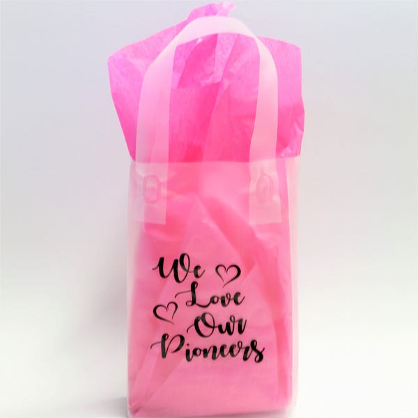 Gift Bags: We Love Our Pioneers (English)