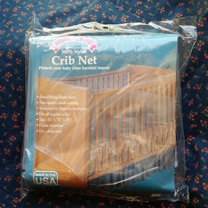 Crib Net, Vintage Crib Net, Crib Mosquito Net, Vintage Baby King 1990s, Canopy, Elastic hem, Made in the USA, 100% Nylon, Cuna,Crib netting