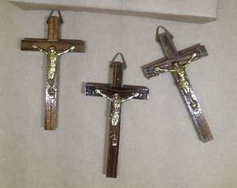 1 Striped Wood Crucifix, Dark Brown Wood Cross,Gold,Rustic crosses, Mini Cross,Communion favors, Baptism  favors,funeral, Christening Gifts