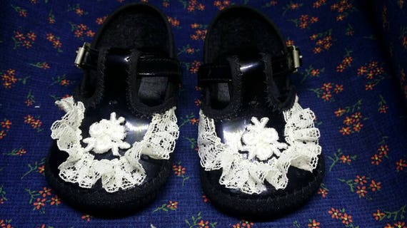 Baby Girls Black Patent Crib Shoes Booties w Lace… - image 3