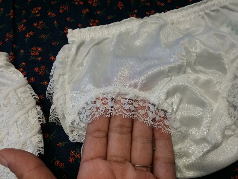 Vintage Girls White Lace Ruffle Underwear In Size 1 Girls Etsy