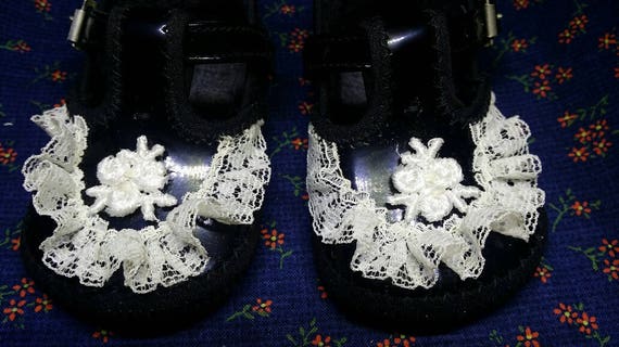 Baby Girls Black Patent Crib Shoes Booties w Lace… - image 4
