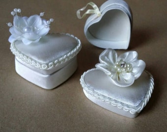 Decorated Ivory Satin Heart Box, Heart Shaped Boxes, Ivory Satin Boxes, Off White Heart Boxes, Wedding, Communion, Bridal, Engagement Box