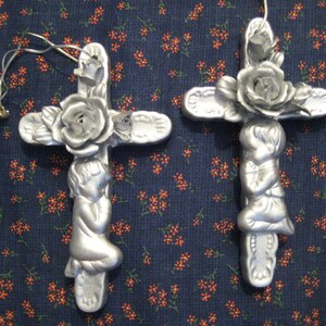 Vintage Ceramic Praying Girl or Boy Cross in Silver,Retro Wall Hanging,Silver Cross,Praying Girl Boy,Communion Gift,Baptism,Cross with Roses