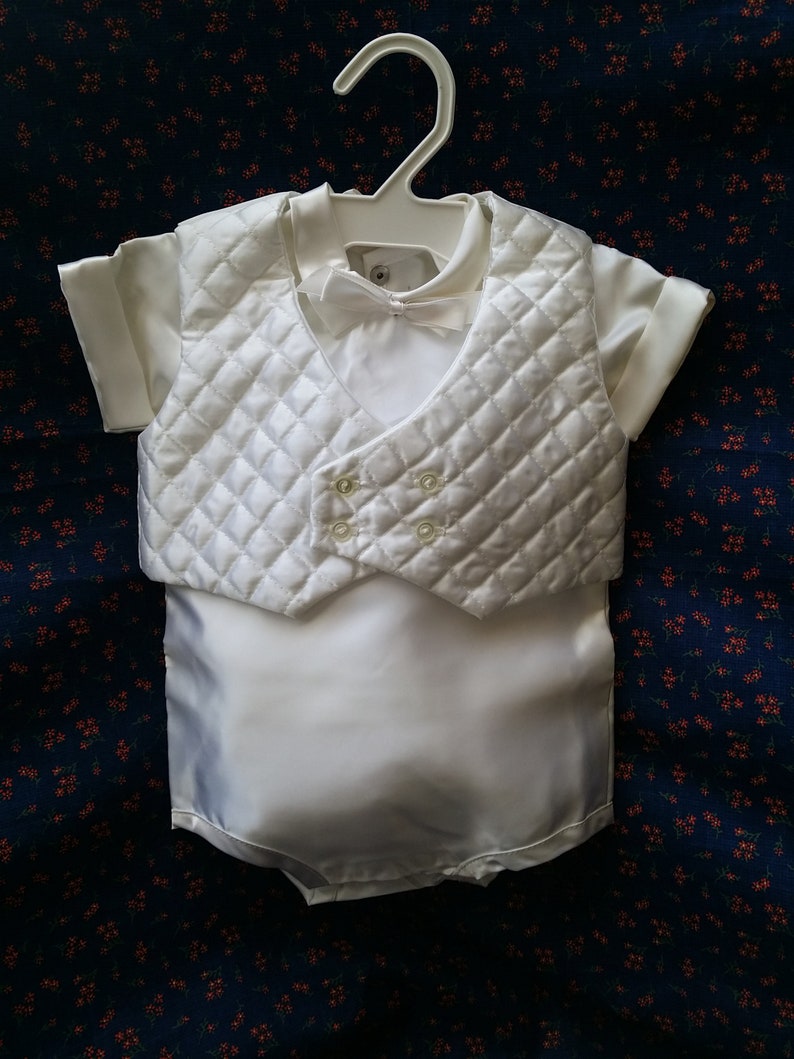Cinda Baby-M/ädchen Satin Taufkleid mit Latz und Motorhaube