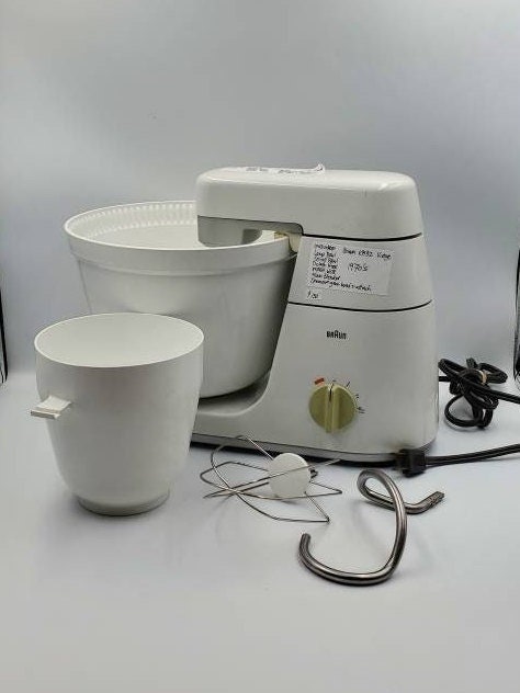 Vintage Braun KM 32 Countertop Stand Mixer 2 bowls, dough hook & whisk  Germany