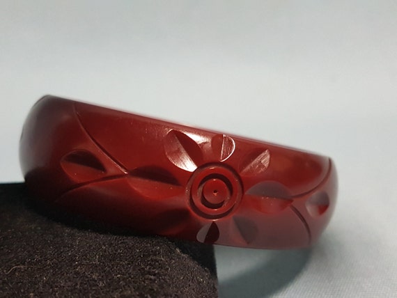 Bakelite Carved Bracelet, Carved Oxblood Red Bakel