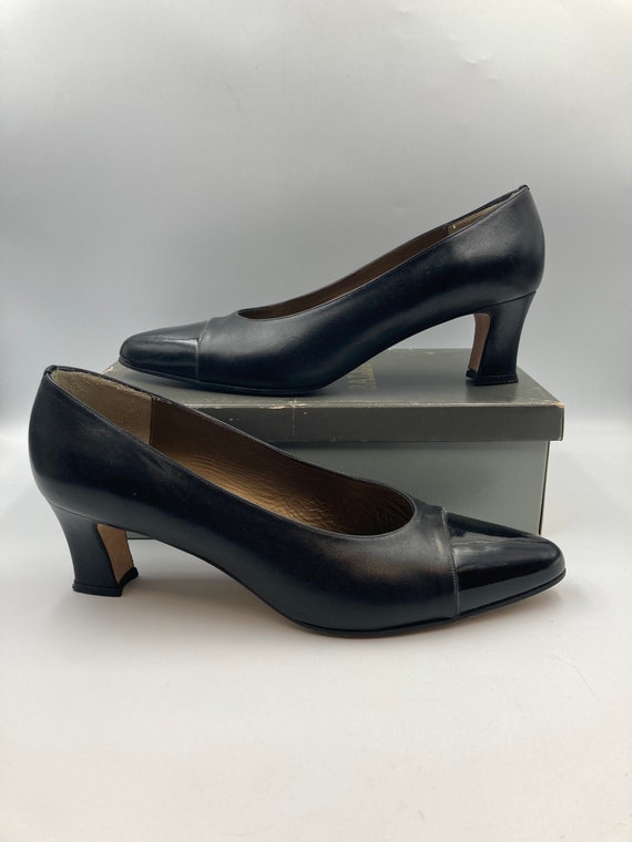 Vintage Roberto Capucci Black Leather Pumps with … - image 1
