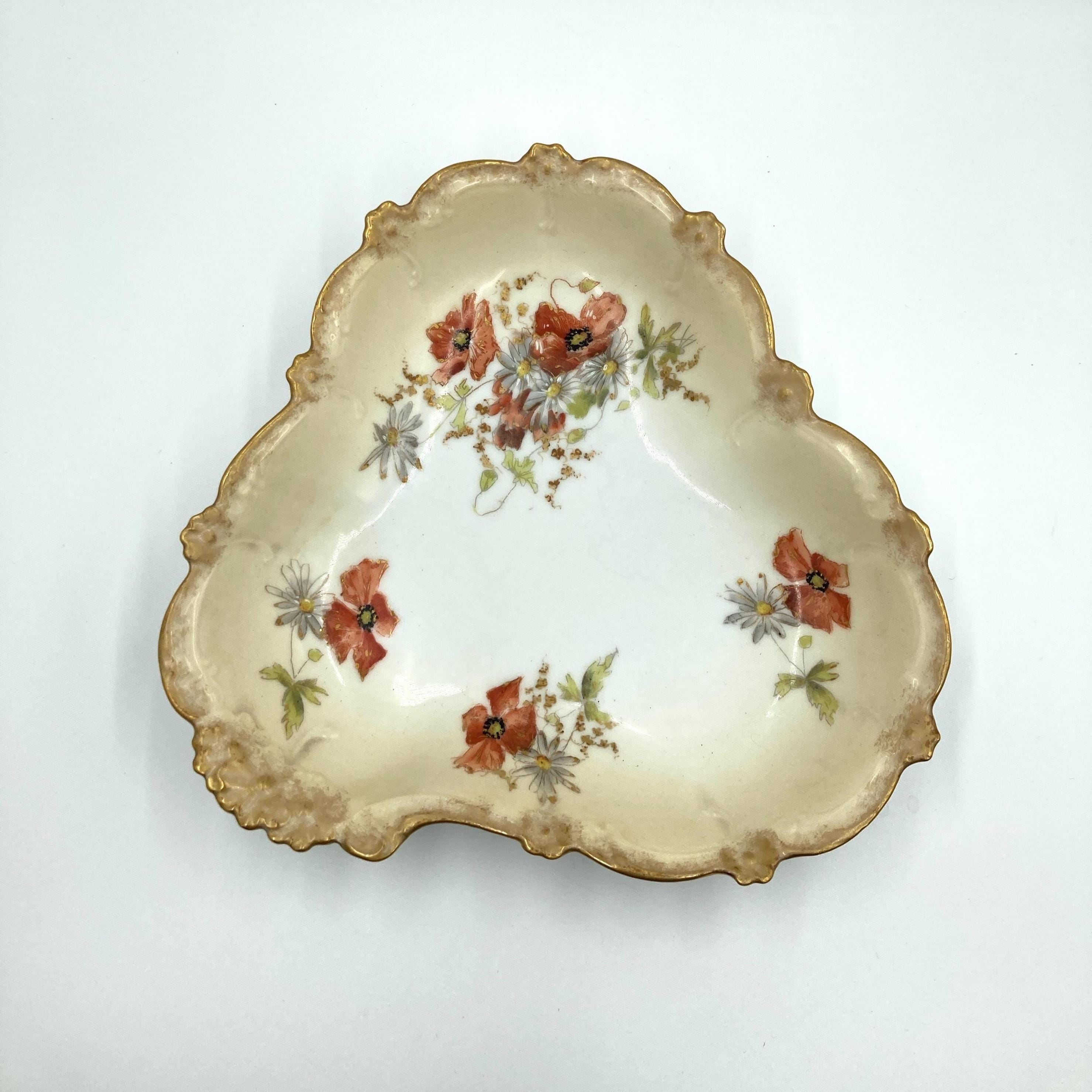 【WE】LIMOGES リモージュ France 手付きオーバルボウル WE】LIMOGES リモージュ France 手付きオーバルボウル