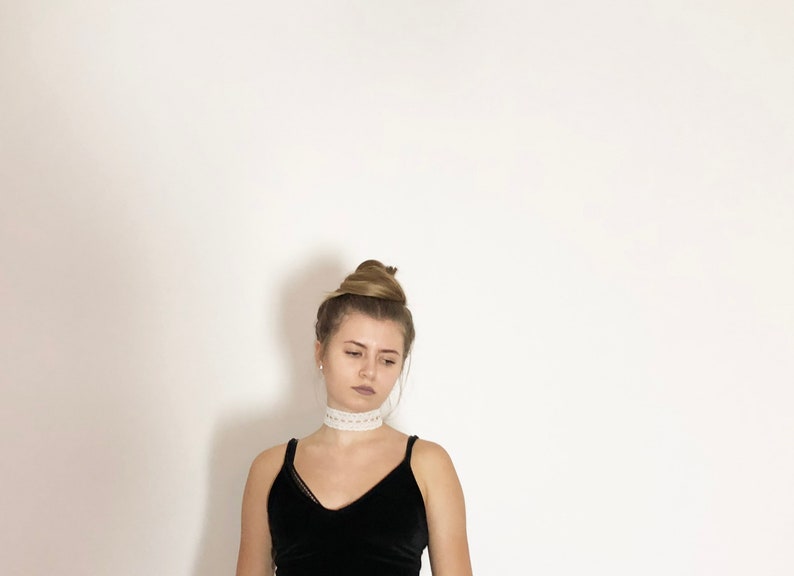 Choker broad lace