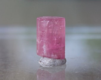 Natuurlijke ongesneden roze toermalijn kristal, beëindigde roze toermalijn ruw, roze toermalijn steen, roze toermalijn voor draadwikkel