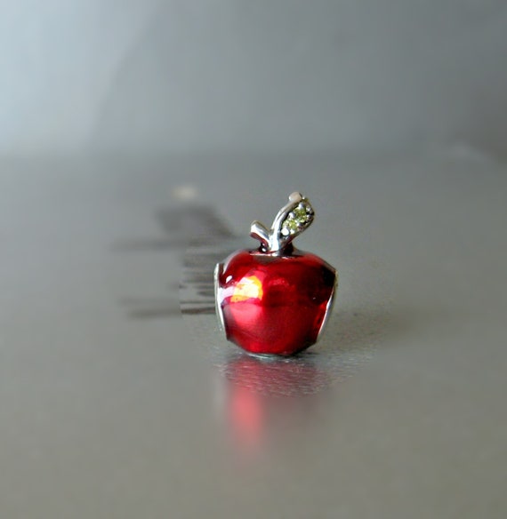 Threaded s925 Sterling Silver Fully Stamped charms for pandora bracelet necklace Pandora Disney Snow White/'s Apple Charm 791572EN73